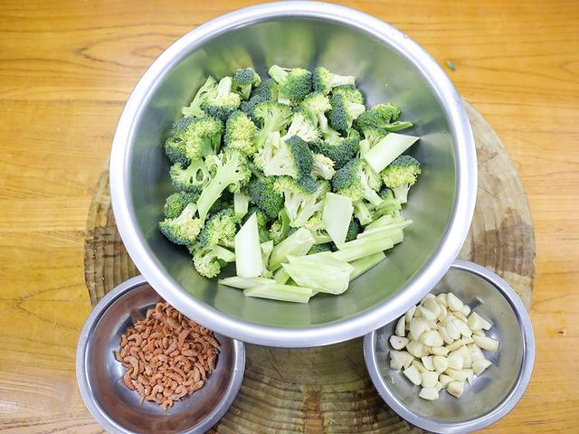 吃什么食物可以去火，降胃火吃什么食物最好（多吃这6种“碱性”菜）