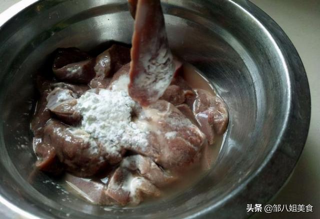猪肝汤如何做，猪肝汤如何做（教你正确的处理方法）