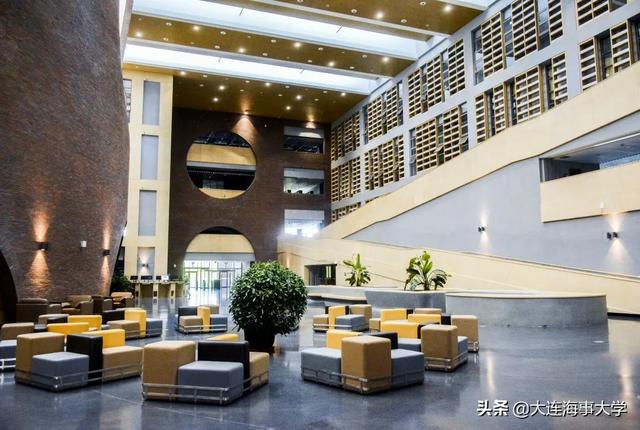 大连海事大学图书馆，大连最豪华的大学图书馆（海大新图书馆来啦）