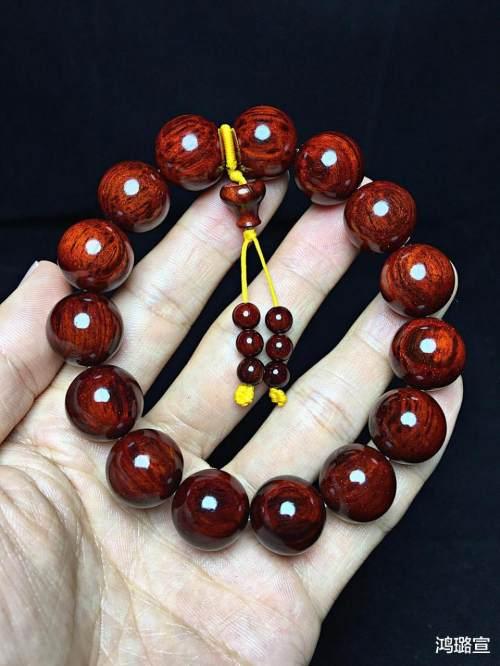 如何辨别小叶紫檀真假，小叶紫檀真的那么难辨真假么