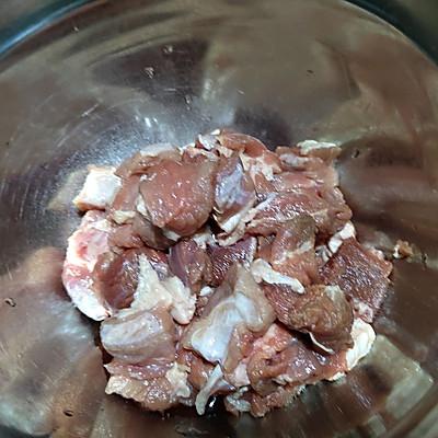 牛肉萝卜饺子的做法，牛肉胡萝卜饺子怎么做（简单好上手的牛肉萝卜汤）