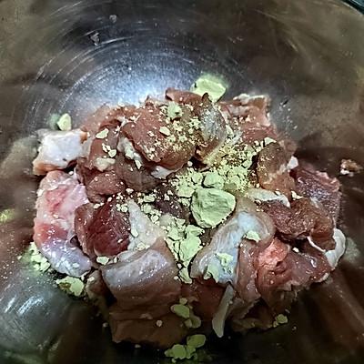 牛肉萝卜饺子的做法，牛肉胡萝卜饺子怎么做（简单好上手的牛肉萝卜汤）