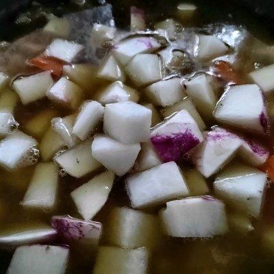 牛肉萝卜饺子的做法，牛肉胡萝卜饺子怎么做（简单好上手的牛肉萝卜汤）