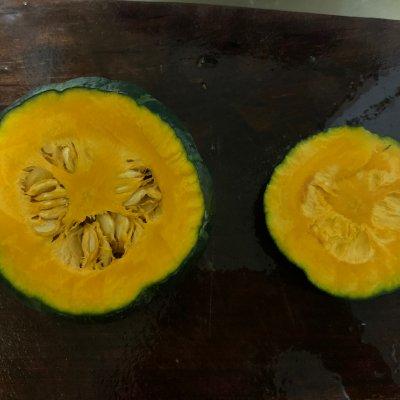 如何做南瓜鸡蛋羹，鸡蛋南瓜羹的做法窍门（这道贝贝南瓜蒸鸡蛋）