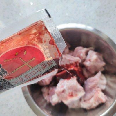 排骨蒸什么好吃，蒸排骨的最佳搭配（百吃不厌的粉蒸排骨）