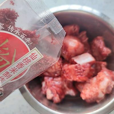 排骨蒸什么好吃，蒸排骨的最佳搭配（百吃不厌的粉蒸排骨）