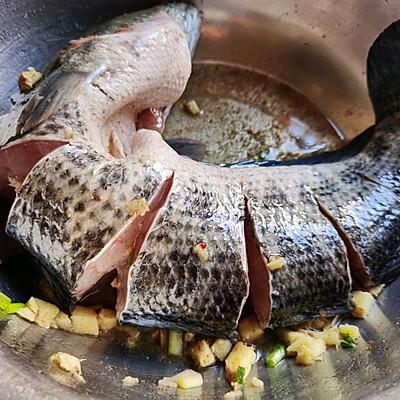 脆嫩锡纸红椒烤娃娃菜的做法，烤箱版锡纸娃娃菜（烤鱼做的对，脆嫩满足又美味）