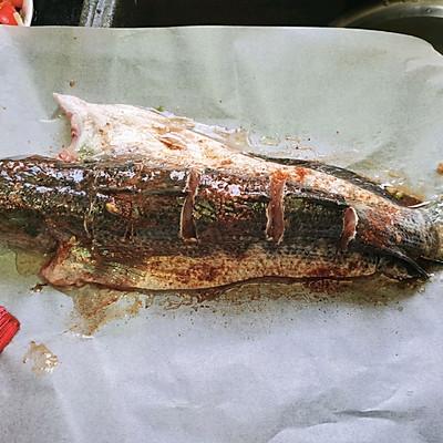 脆嫩锡纸红椒烤娃娃菜的做法，烤箱版锡纸娃娃菜（烤鱼做的对，脆嫩满足又美味）