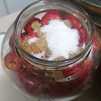 怎样做山楂罐头，怎样做酸甜可口的苹果山楂罐头（家庭版山楂<山里红>罐头）