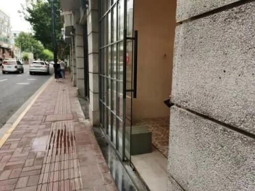 挂路灯是什么梗，挂路灯是什么梗贴吧（窨井盖、垃圾箱……全部安排得明明白白）