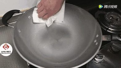 铁锅反复生锈怎么处理，铁锅生锈怎么处理永不生锈（家用铁锅不生锈的方法，速学）