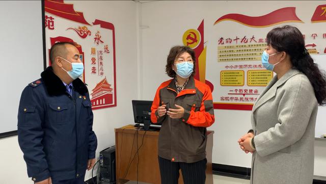 抗击疫情感人故事，抗击疫情感人故事50字（全国劳动模范李玲的战“疫”故事）