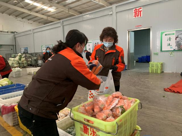 抗击疫情感人故事，抗击疫情感人故事50字（全国劳动模范李玲的战“疫”故事）