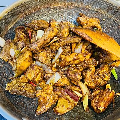 肥羊肉怎么做好吃，肥羊肉怎么做好吃不腻（简单好上手的孜然羊排炖萝卜）