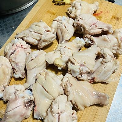 红烧鸡翅根的制作方法，红烧鸡翅根的制作方法视频（红烧鸡翅根这样做）