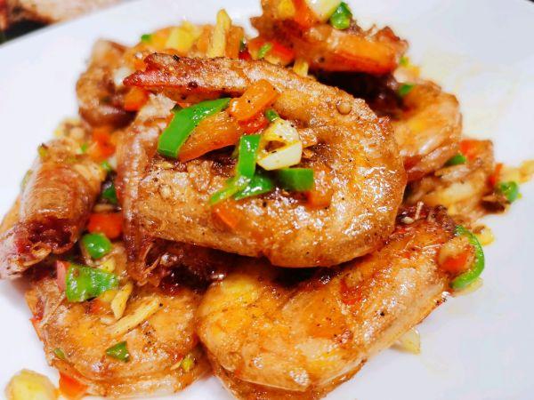 宵夜吃什么，宵夜吃什么容易增胖（这款冬日夜宵椒盐虾你不能错过）