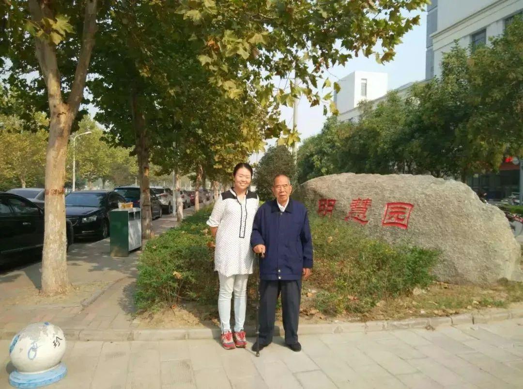 018年多少天(2018年日历全年表一张图)"