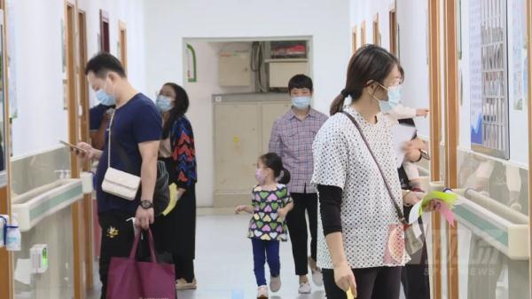 40度高烧多久会有危害，大人40度高烧多久会有危害（儿童反复高烧，家长要留心）