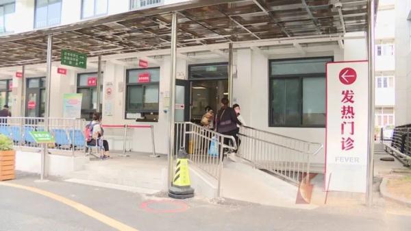 40度高烧多久会有危害，大人40度高烧多久会有危害（儿童反复高烧，家长要留心）