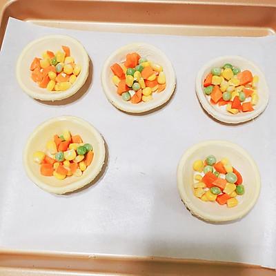 布里奶酪小披萨怎么做，小布里奶酪的吃法（简单而迷你版披萨）