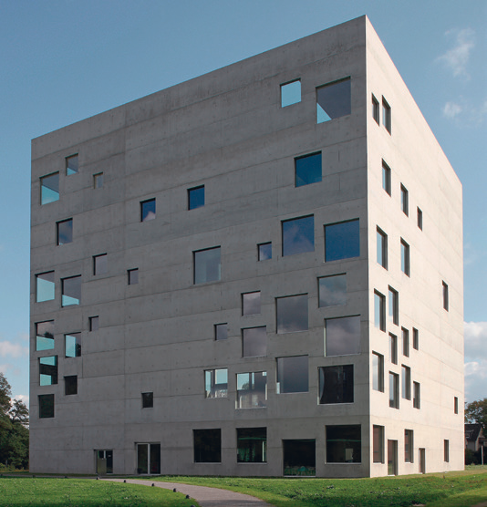 世界十大著名的哥特式建筑是什么，最负盛名的哥特式建筑（全球十大建筑风格）