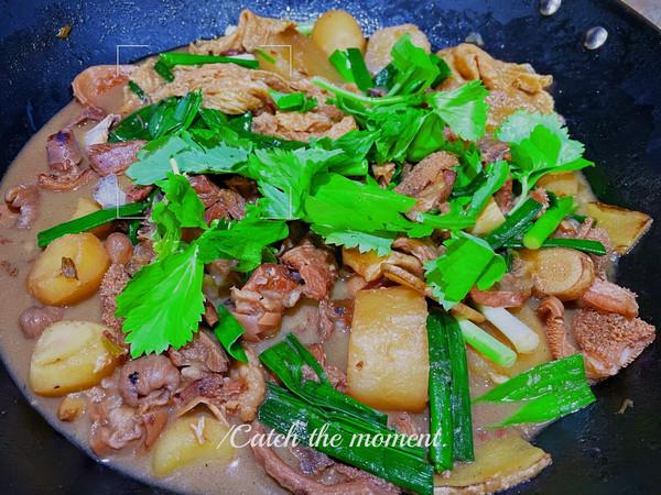 羊腩煲怎么做，羊腩煲怎么做才好吃（羊腩煲，全家都爱吃）