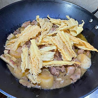 羊腩煲怎么做，羊腩煲怎么做才好吃（羊腩煲，全家都爱吃）