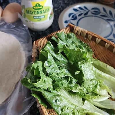 蛋黄酱一般怎么吃（人气家常下饭菜蛋黄酱手抓饼）