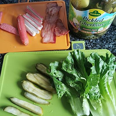 蛋黄酱一般怎么吃（人气家常下饭菜蛋黄酱手抓饼）
