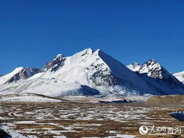 长江发源于哪个省，长江发源于哪个省的唐古拉山脉（长江源头雪域间）