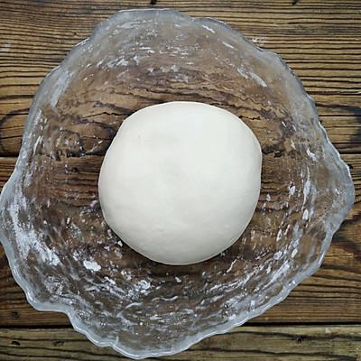 茄子素馅饺子的做法，用茄子做包子馅（#精致一人食#素三鲜饺子营养丰富味道鲜）
