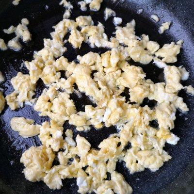 茄子素馅饺子的做法，用茄子做包子馅（#精致一人食#素三鲜饺子营养丰富味道鲜）