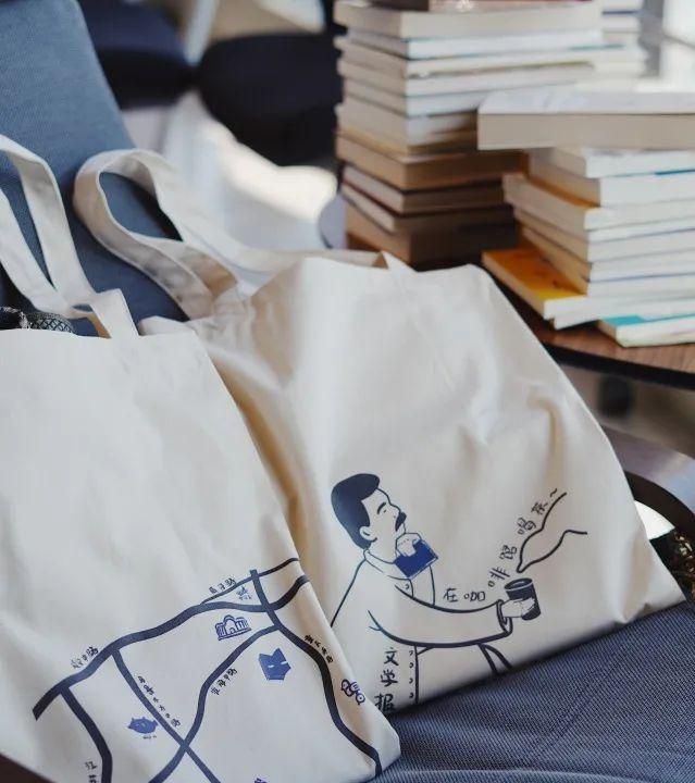 梁晓声作品介绍，梁晓声的作品集（一周文艺：梁晓声两部新作推出）