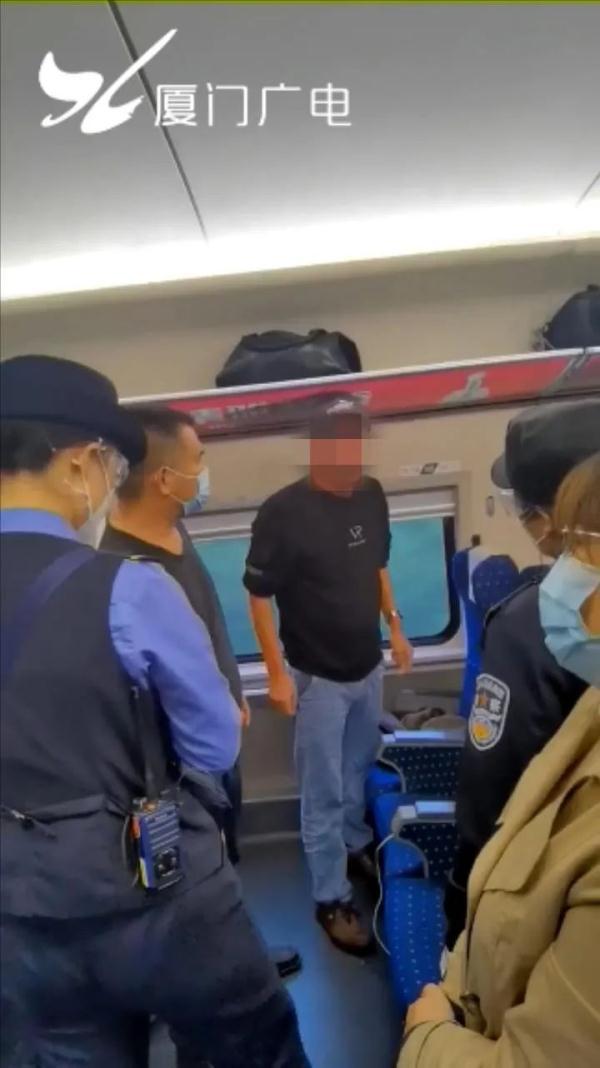 高铁霸座男(高铁霸座女视频完整版)