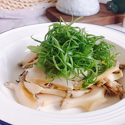 新鲜鲍鱼怎么做好吃又简单方便，鲍鱼怎么做最简便最好吃呢（超级爽口下饭的#精致一人食#葱油鲍鱼片）