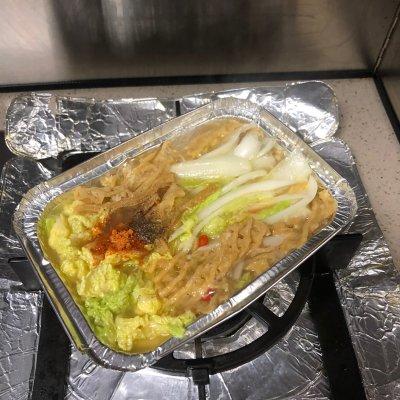 烤的锡纸蒜蓉娃娃菜的做法大全，锡纸蒜蓉娃娃菜怎么做（蒜蓉锡纸粉丝娃娃菜～吃的连汤都不剩）