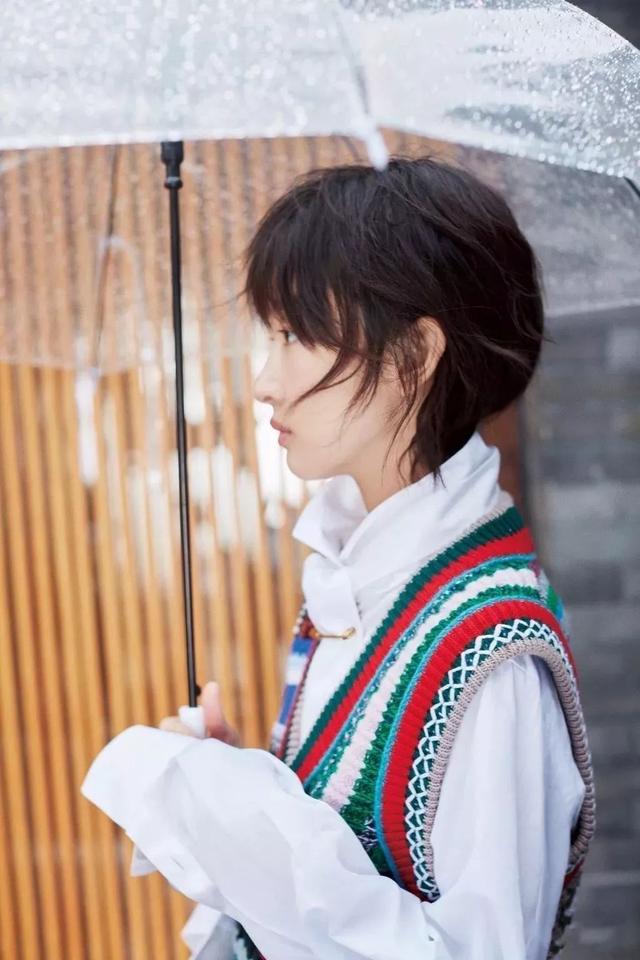 毛衣怎么搭配，条纹毛衣怎么搭配（也太适合织女们了吧）