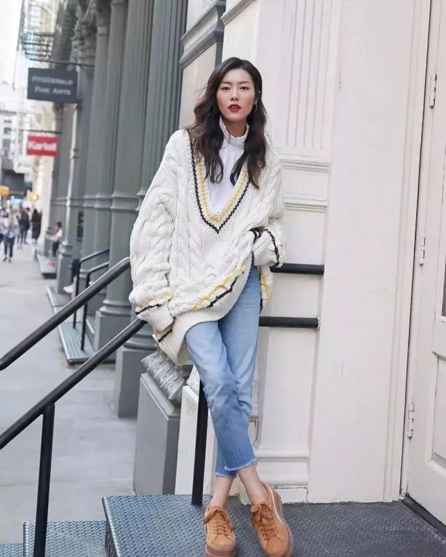 毛衣怎么搭配，条纹毛衣怎么搭配（也太适合织女们了吧）