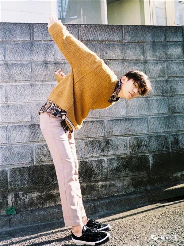 毛衣怎么搭配，条纹毛衣怎么搭配（也太适合织女们了吧）