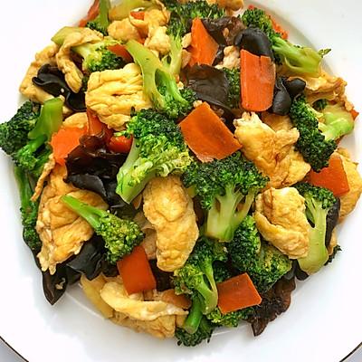 西兰花的做法炒菜，西兰花的做法（自从学会西兰花木耳炒鸡蛋）