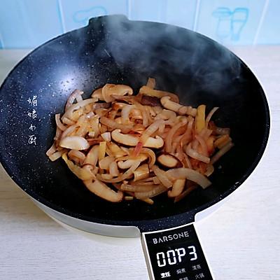 怎样做美味的青椒木耳炒肉丝，青椒木耳炒肉丝的做法（简单几步做好一盘尖椒木耳炒肉片）