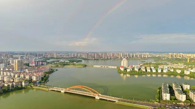 湖北简称鄂的由来，鄂是哪个省的简称（湖北省为什么简称鄂）