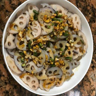 莲菜凉拌的做法，凉拌爽脆莲菜片的做法（大厨教你做凉拌莲藕）