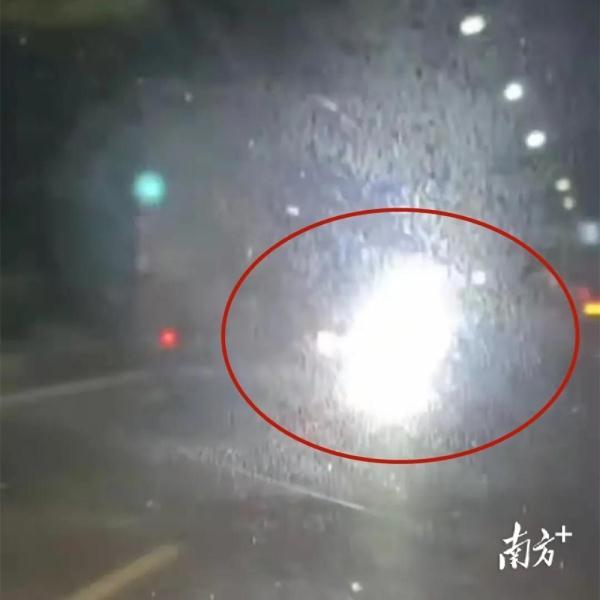 qq举报页面在哪里，qq投诉举报电话在哪里（遇到交通违法如何向揭阳交警举报）