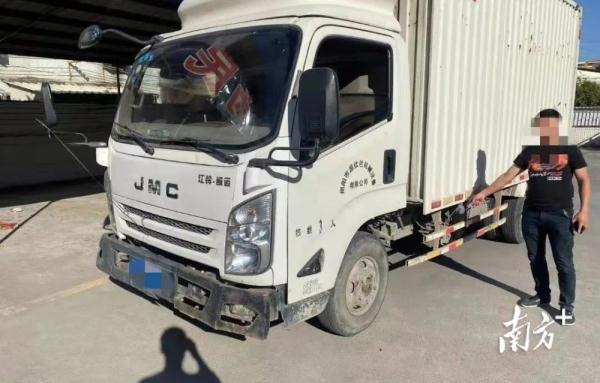 qq举报页面在哪里，qq投诉举报电话在哪里（遇到交通违法如何向揭阳交警举报）