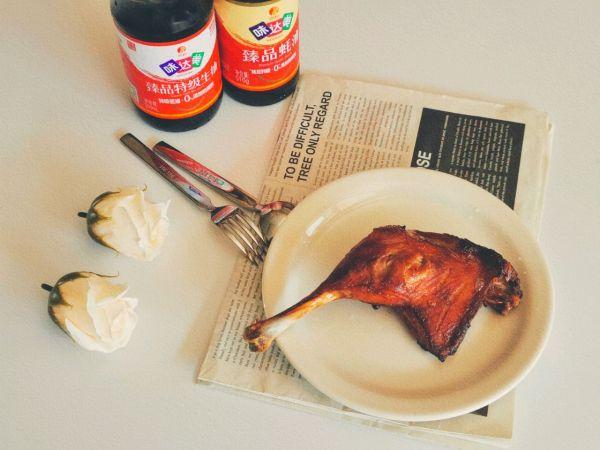 鸭腿的家常简单做法，鸭腿怎么做好吃又简单（超下饭的香酥鸭腿，一学就会）
