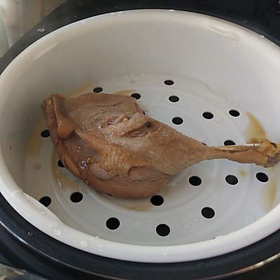 鸭腿的家常简单做法，鸭腿怎么做好吃又简单（超下饭的香酥鸭腿，一学就会）