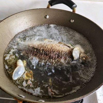 怎樣煲鯽魚湯最有營養,鯽魚湯怎麼煲好喝又營養(這道家常版—鯽魚湯一