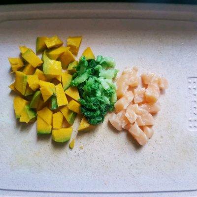 咖喱面条的做法，咖喱面条的做法窍门（这道咖喱三文鱼南瓜浓汤面）