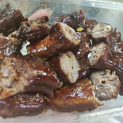 周黑鸭的做法步骤，周黑鸭的做法教程（大厨教我的周黑鸭卤鸭脖的做法）